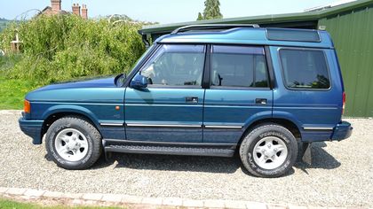 Picture of 1999 Land Rover Discovery V8 S Auto