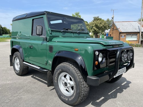 2005 Land Rover Defender 90 Td5 Bowler Upgrades and Maintena