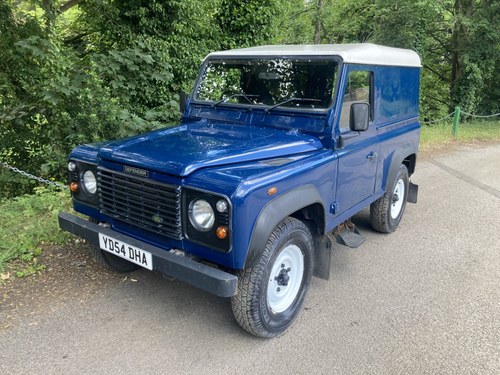 2004 LAND ROVER DEFENDER 90 – LOW MILES ! SOLD