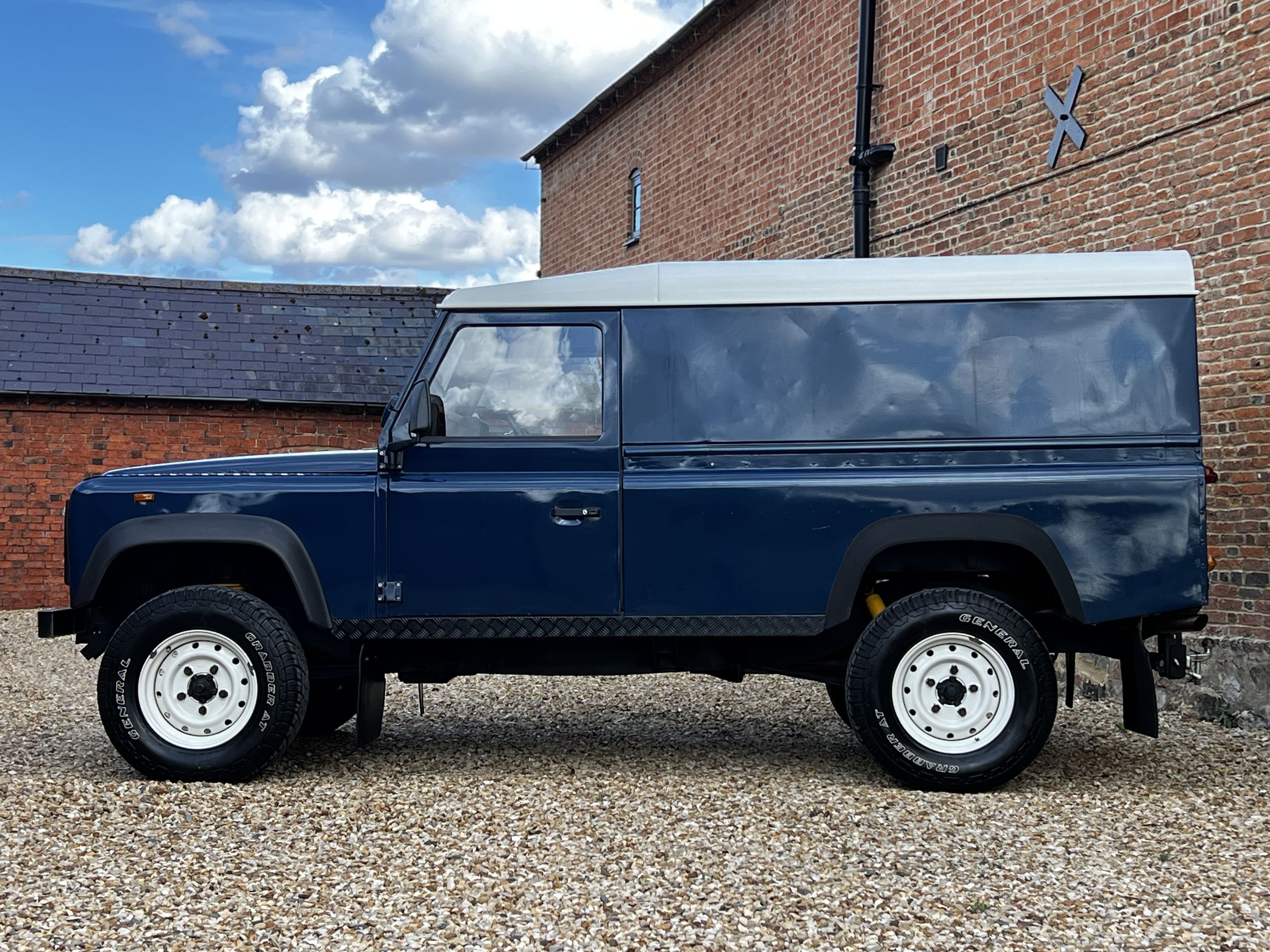 1990 Land Rover Defender 110. 4.6 Litre V8. Huge Spec. For Sale