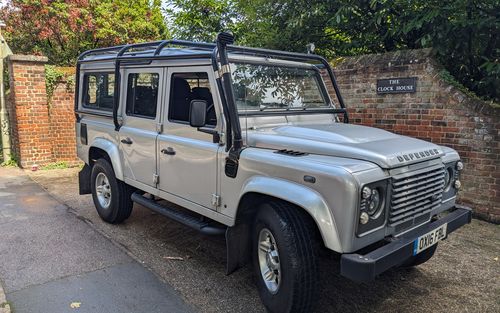 2016 Land Rover Defender 110 County (picture 1 of 15)