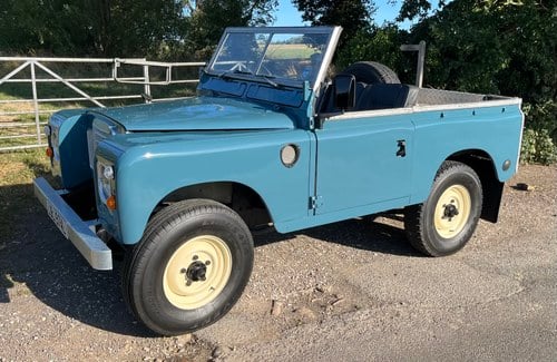 1972 Land Rover 88" - 4 Cyl