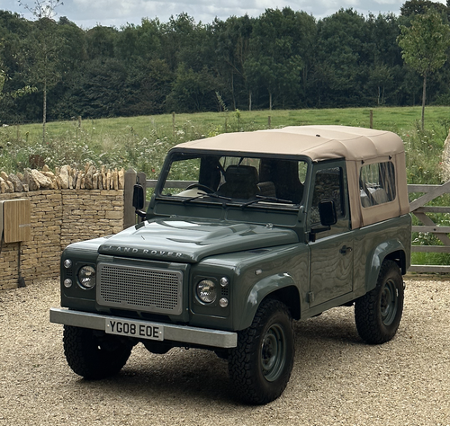 2008 Land Rover Defender 90 Pick-Up Keswick Green