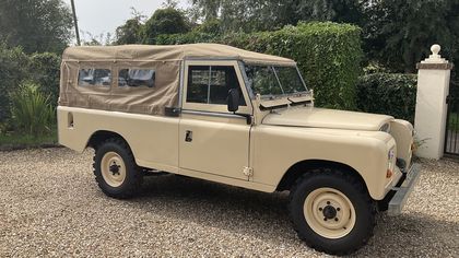 Picture of 1976 Land Rover 109" - 4 Cyl