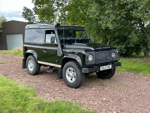 2010 Land Rover Defender 90 Hard Top
