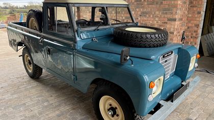 1973 Land Rover 109" - 4 Cyl