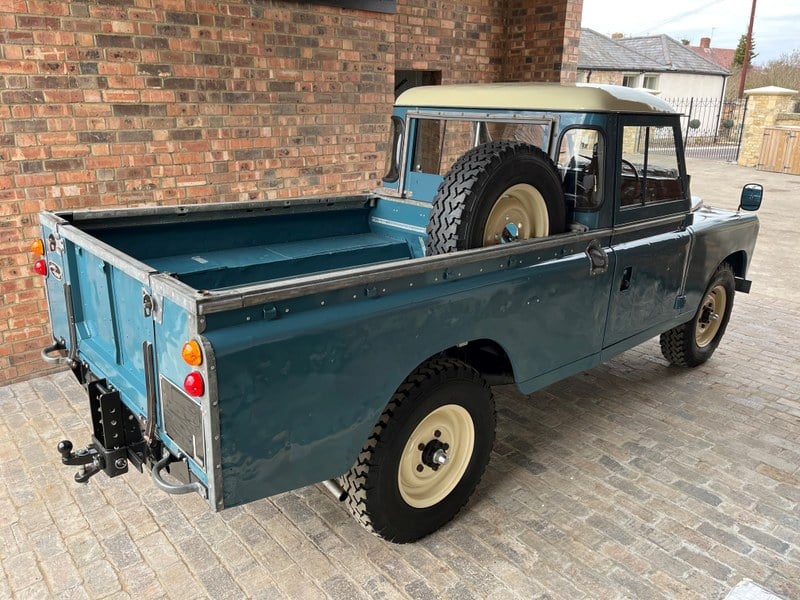 1973 Land Rover Series 3 - 7