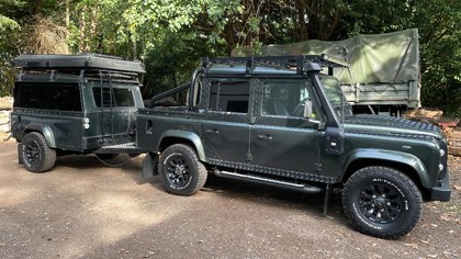 Land Rover Defender 110XS with camping trailer