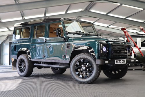 2012 Automatic 2.2TDCi Fully built by Wallis Defenders. A vendre