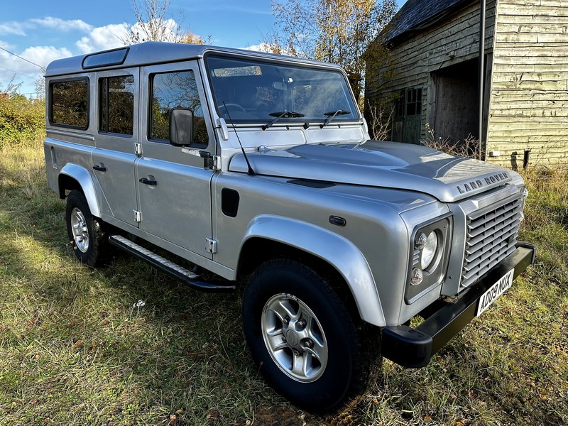 really nice 2009 Defender 110 TDCi XS Station Wagon 7 seater