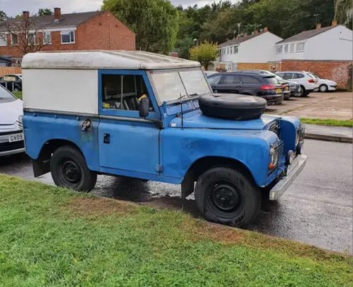1977 Land Rover 88" - 4 Cyl