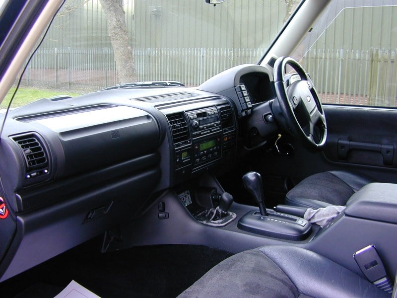 2004 Land Rover Discovery - 7