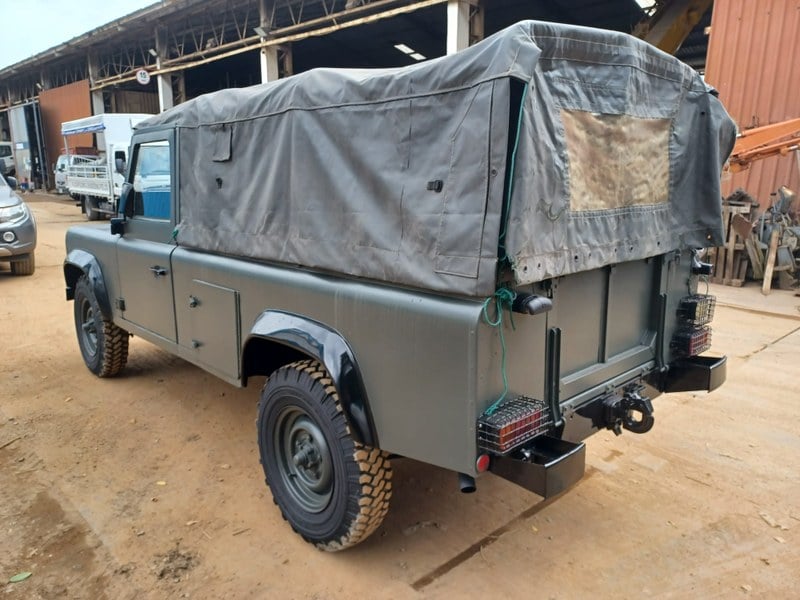 1990 Land Rover Defender - 2 1990 Land Rover Defender - 2