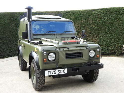 1999 Land Rover Defender - 9