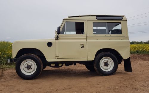 1975 Land Rover Series III (picture 1 of 9)