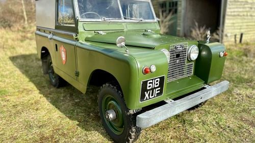 Picture of gorgeous 1961 land rover series II 88in hardtop 27000m - For Sale
