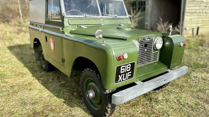 gorgeous 1961 land rover series II 88in hardtop 27000m