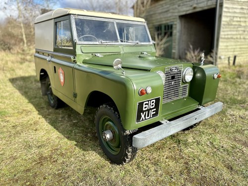 gorgeous 1961 land rover series II 88in hardtop 27000m VENDIDO