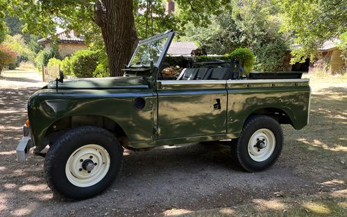 1976 Land Rover Series III (picture 1 of 39)
