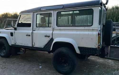1992 Land Rover Defender 110 (picture 1 of 10)
