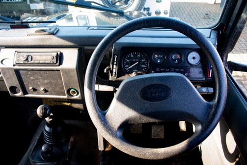1995 Land Rover Defender - 5
