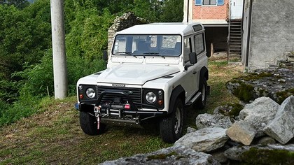 Land Rover DEFENDER 90