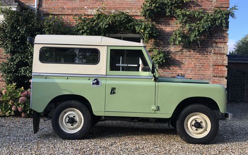 1972 Land Rover Series III (picture 1 of 9)