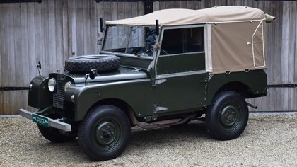Land Rover Series 1 80" with a beautiful patina (LHD)