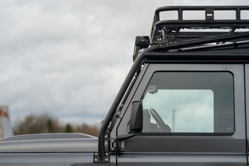 2019 Land Rover Defender - 7