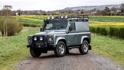 Land Rover Defender 90 XS