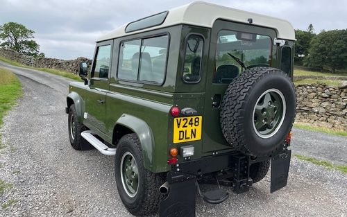 Landrover Defender Heritage Edition (picture 1 of 22)