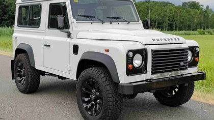 2008 LHD Defender 90 Stationwagon , only 26700 KM and AC