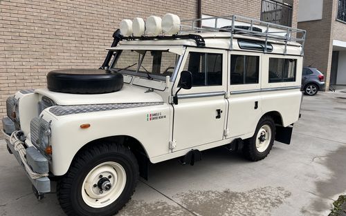 Land Rover 109 (picture 1 of 18)