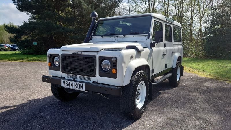 1999 Land Rover Defender 110 County TD5 For Sale (picture 1 of 97)