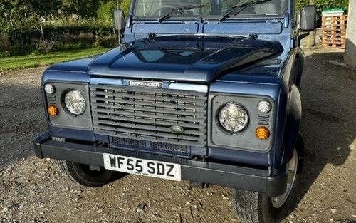 2005 Land Rover Defender L316 90 (picture 1 of 13)