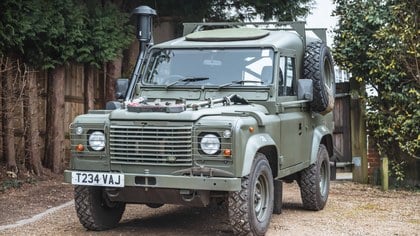 1999 Land Rover Defender 90 Wolf Winter Water (REMUS Package