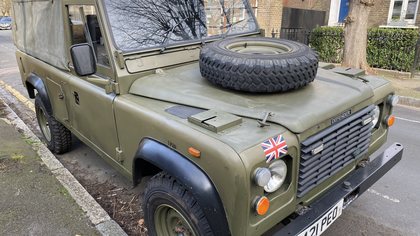 Military Land Rover Defender 110, 1994