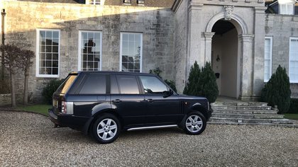 For loan. 2003 Land Rover Range Rover L322 (2001-12)