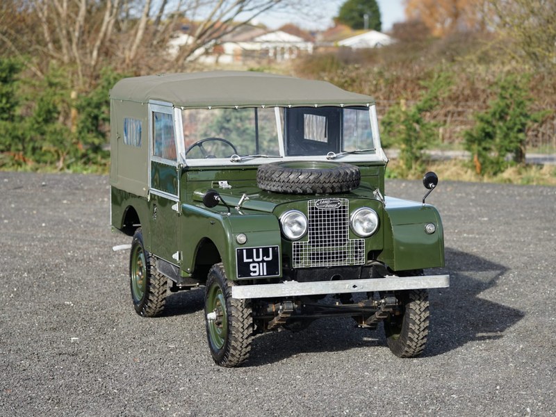 Land Rover Series 1 86" Soft Top 1955 Nut & Bolt Restoration