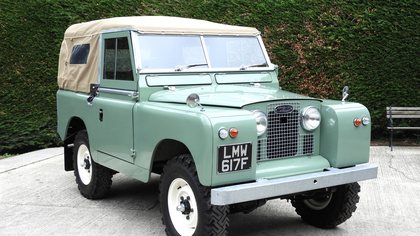1968 LAND ROVER SERIES 2A 88" SOFT TOP FULLY RESTORED !!