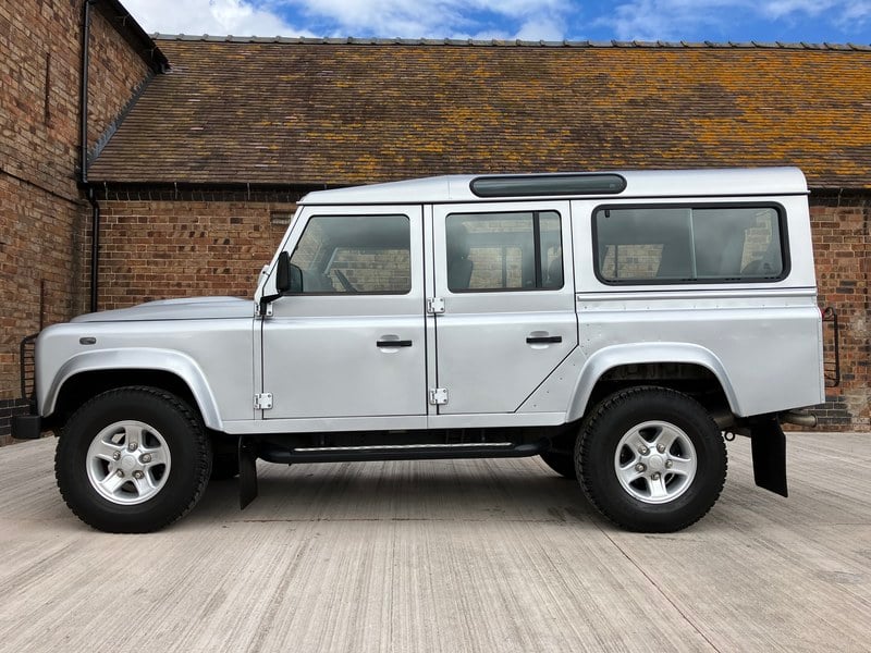 Land Rover Defender 110 XS