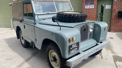 Land Rover Series 2a Ragtop in Mid Grey (1966)