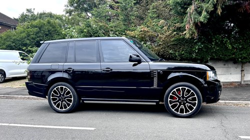 2011 Land Rover Range Rover OVERFINCH L322 (celebrity owned)