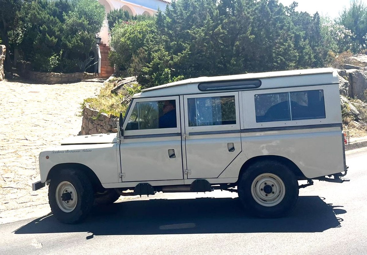 1971 Land Rover Series 2a Beige Manual, 4 speed Left Hand Drive in ...