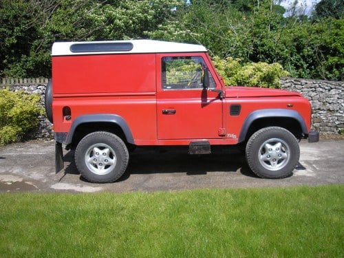 2004 Land Rover Defender 90