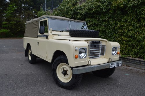 1982 Land Rover Series III 109 Soft Top Kaufen Bei