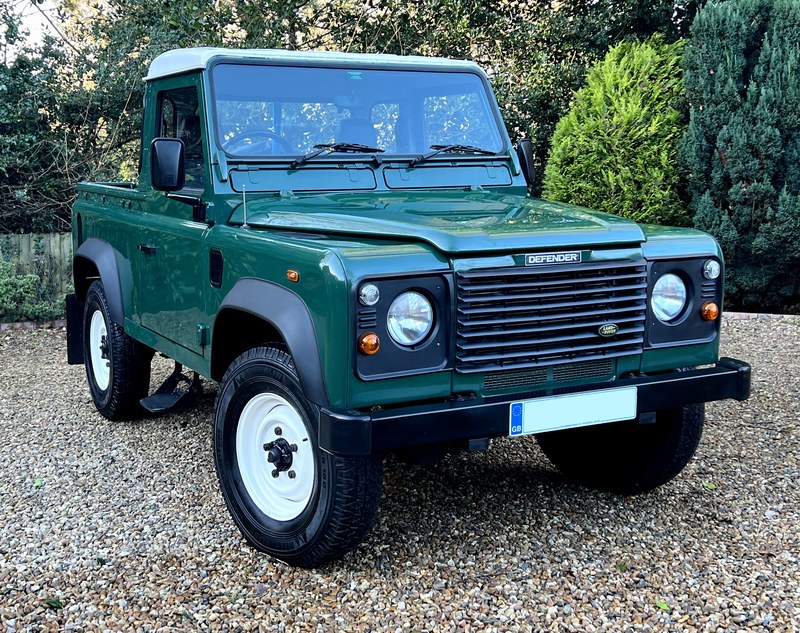 2005 Land Rover Defender Green Manual, 5 speed Right Hand Drive in ...
