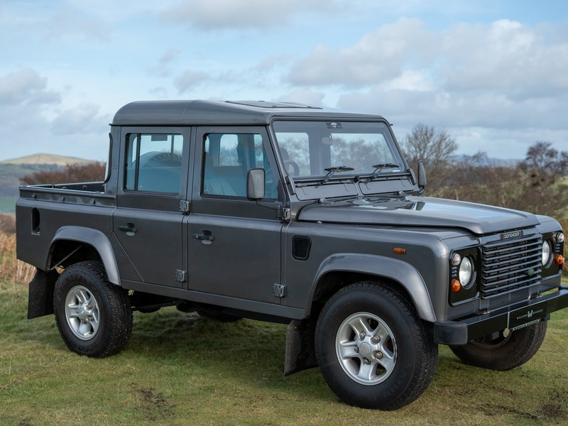 Land Rover Defender 110 Td5 County Double Cab Pickup 82,000