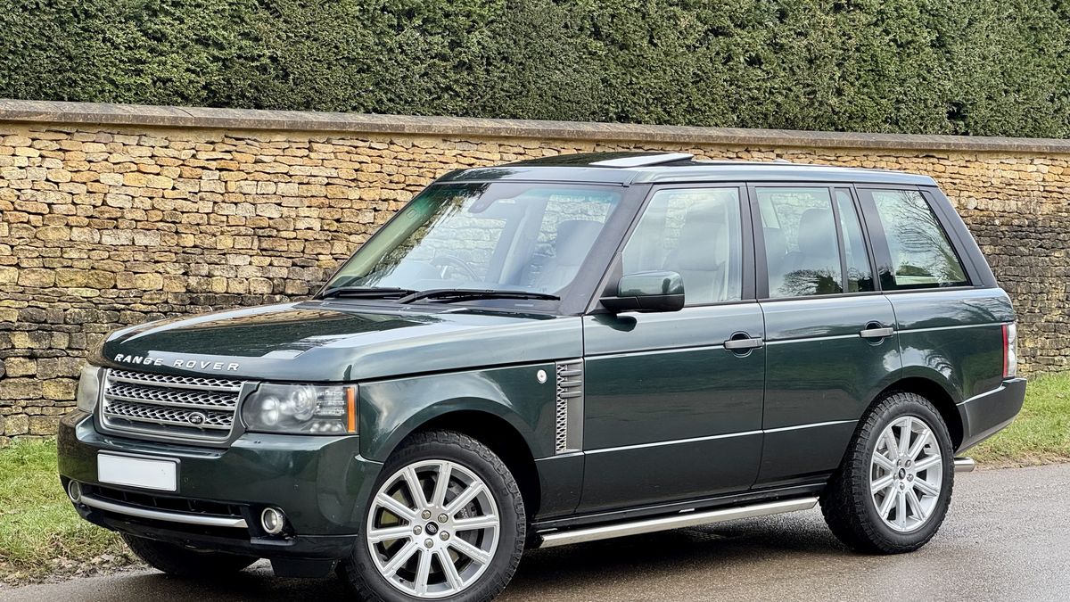 2010 Land Rover Range Rover Green Automatic, 6 speed Right Hand Drive ...