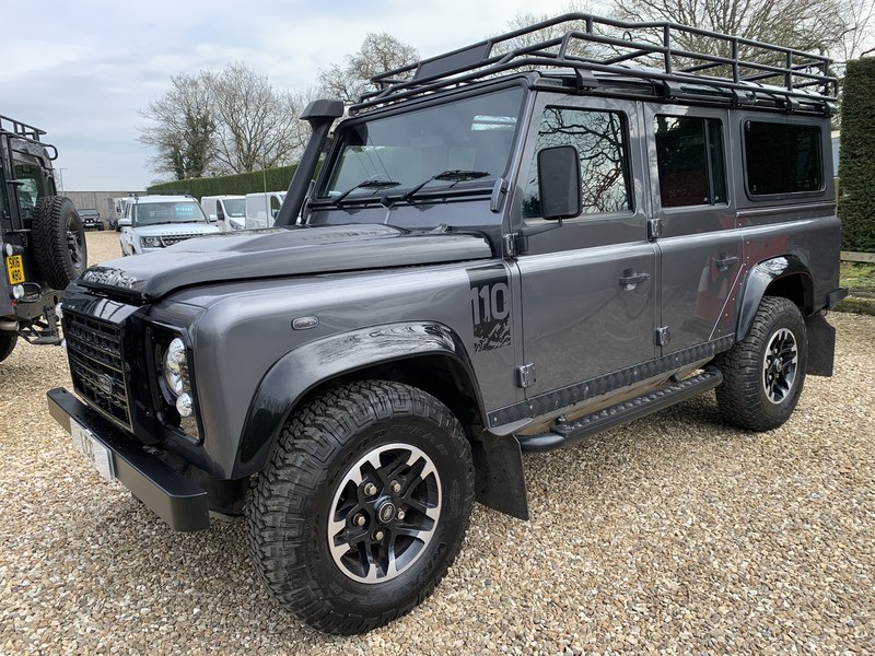 Land Rover Defender d'Epoca in Vendita - Aste e Annunci | Car & Classic